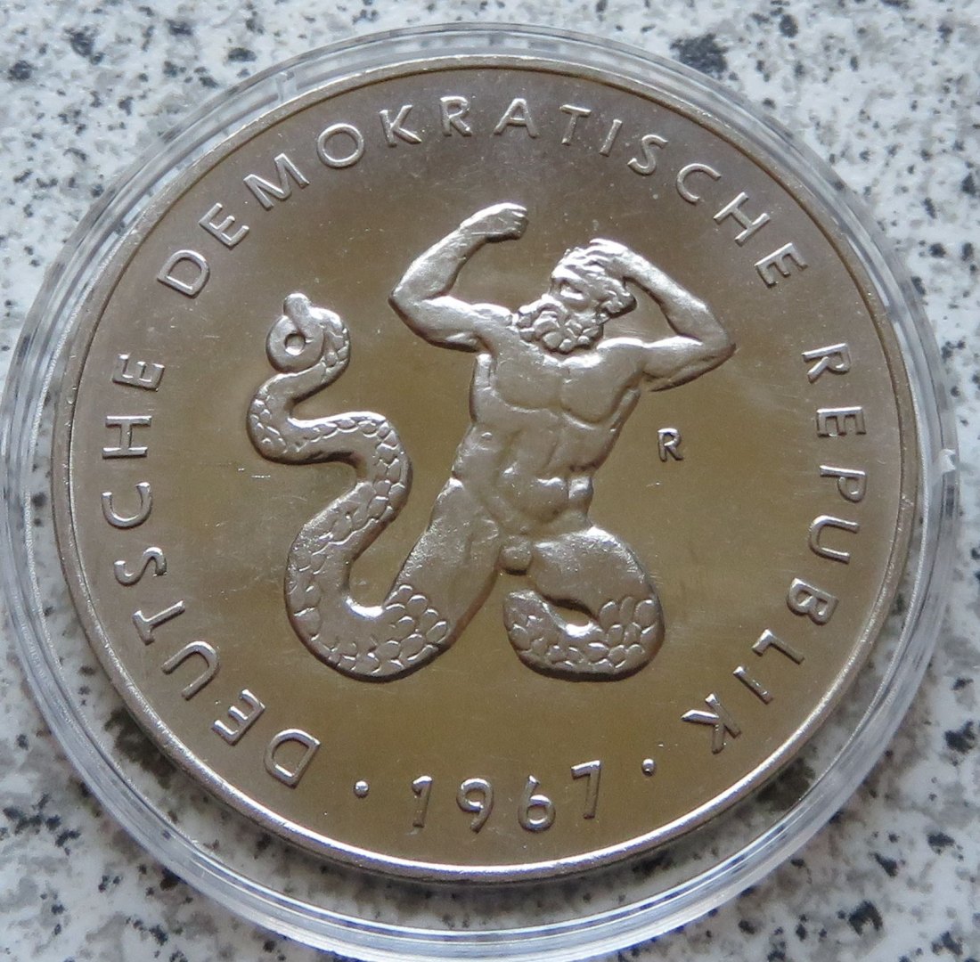  Aus Serie Gedenkmedaillen der Münze der DDR, Nr. 19, Staatliche Museen Berlin, Pergamonaltar, 1967   