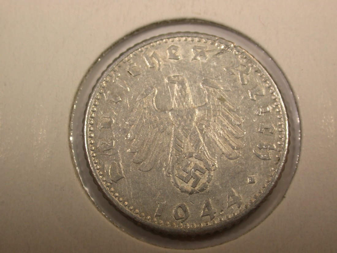  F-03  3.Reich  50 Pfennig 1944 D in ss Originalbilder   