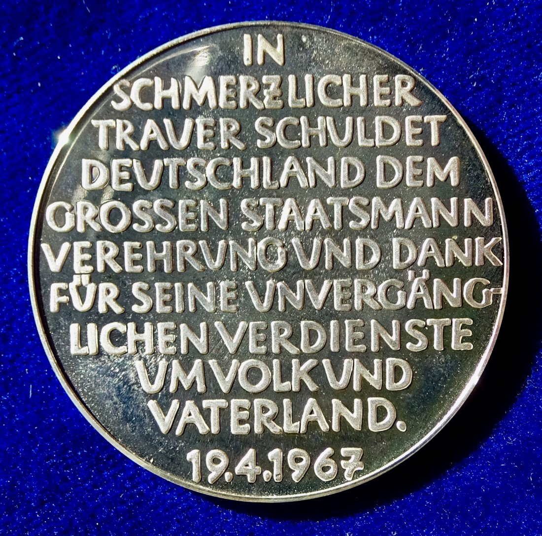  Konrad Adenauer 1967 Medaille von Holl auf seinen Tod.   