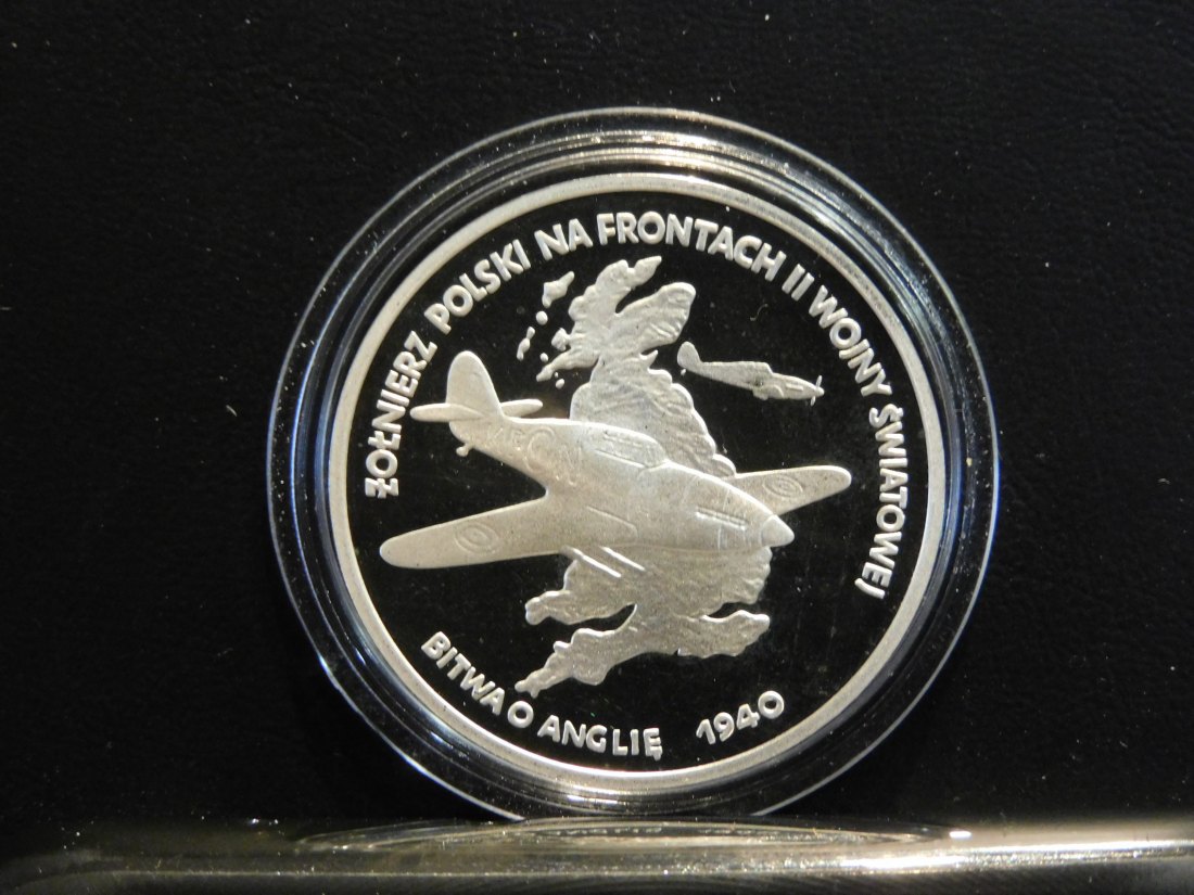 POLAND 100000 ZLOTY 1991-POLISH PILOTS IN BATTLE OF BRITAIN.GRADE-PLEASE SEE PHOTOS.