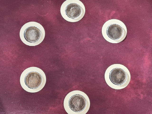  Goldminis 6x 0,5 Gramm Neuprägungen berühmte Münzen der Welt in Rubel, Pfund, Mark, etc.   