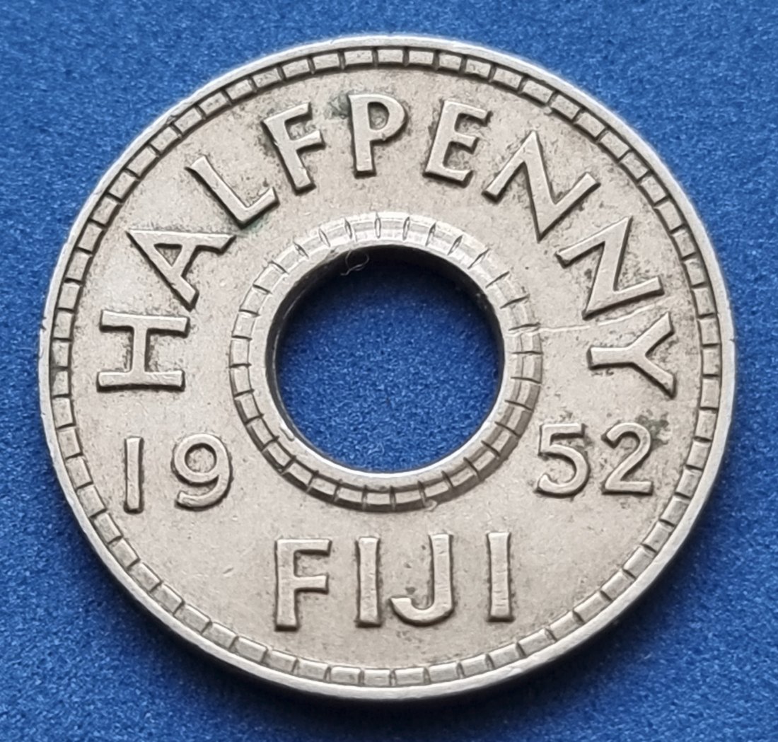  16713(3) 1/2 Penny (Fidschi) 1952 in vz ......................................... von Berlin_coins   