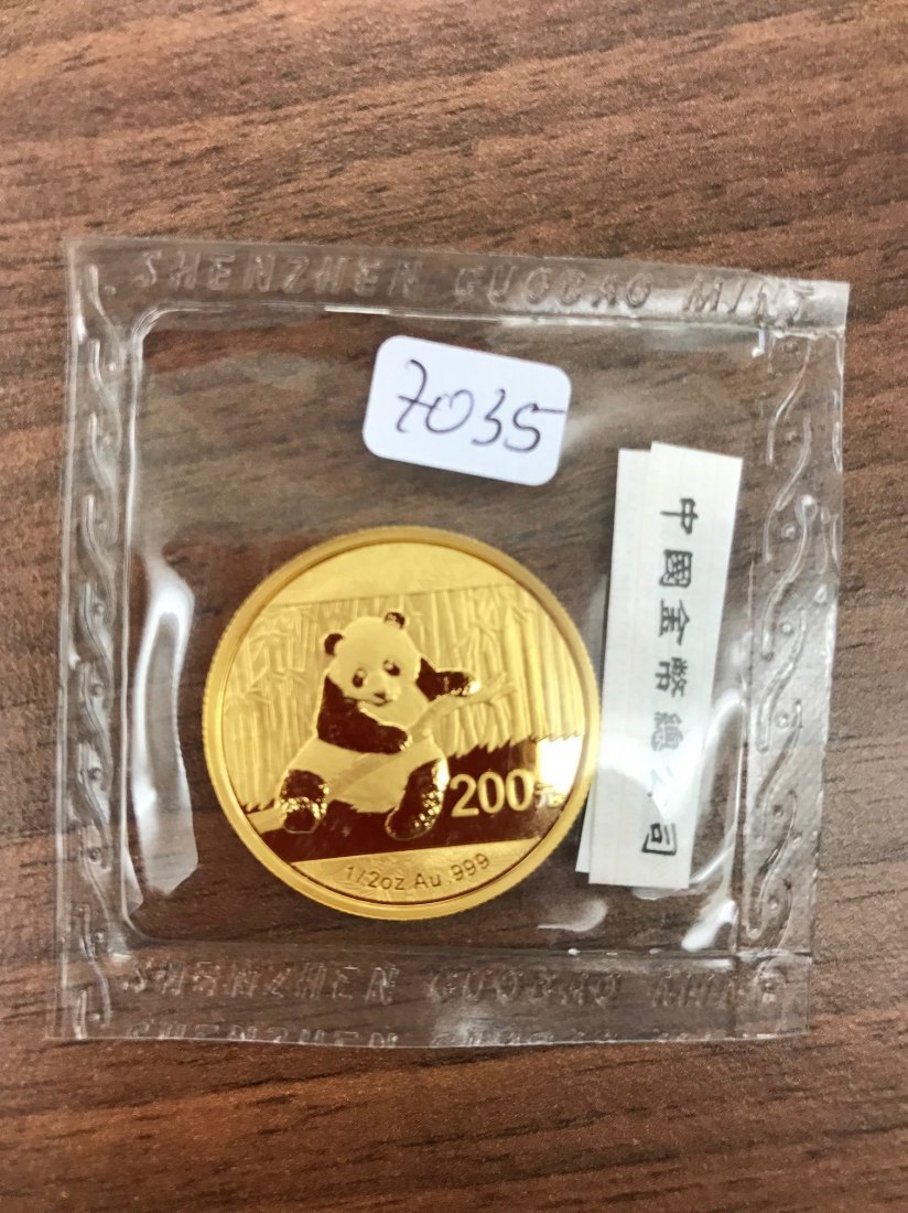PEUS 7035 China Volksrepublik 15,55 g Feingold. Sitzender Panda 200 Yuan GOLD 1/2 Unze 2014 Uncirculated (eingeschweißt)