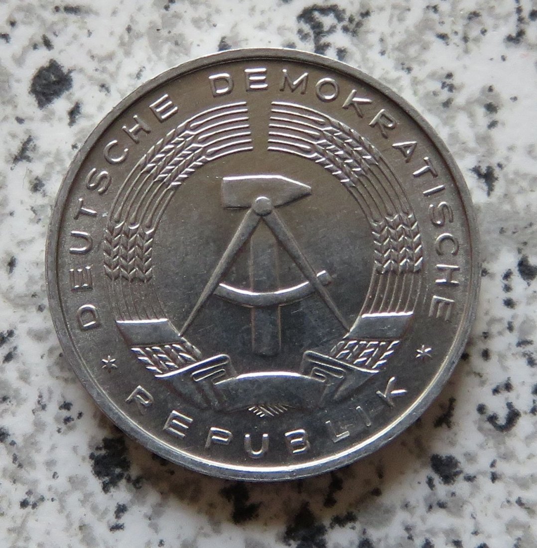  DDR 10 Pfennig 1982 A, Erhaltung   