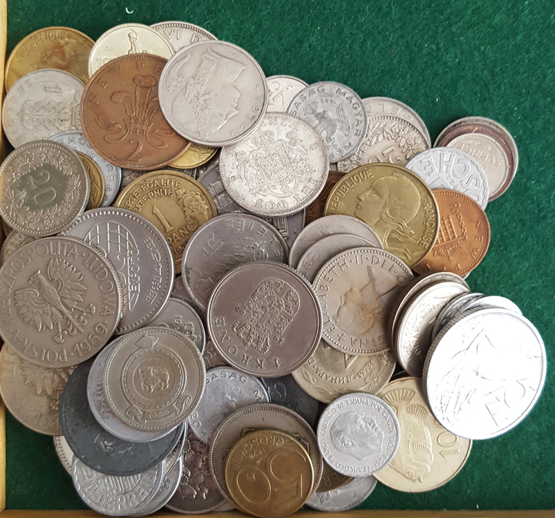  Ausland; div. Kleinmünzen, ca. 80 Stück   