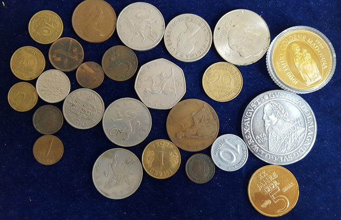  Diverse Kleinmünzen, 25 Stück   