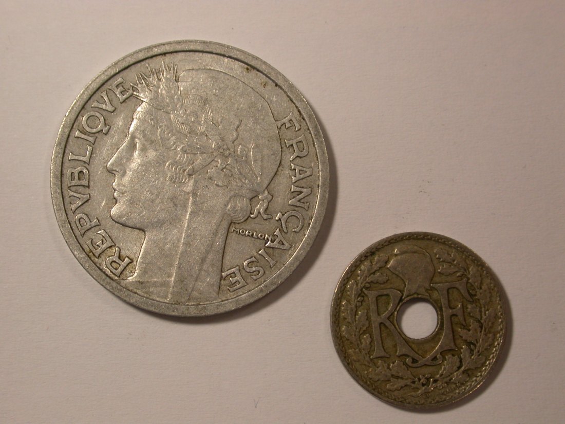  H10  Frankreich 2 Münzen  1923 und 1949   Originalbilder   