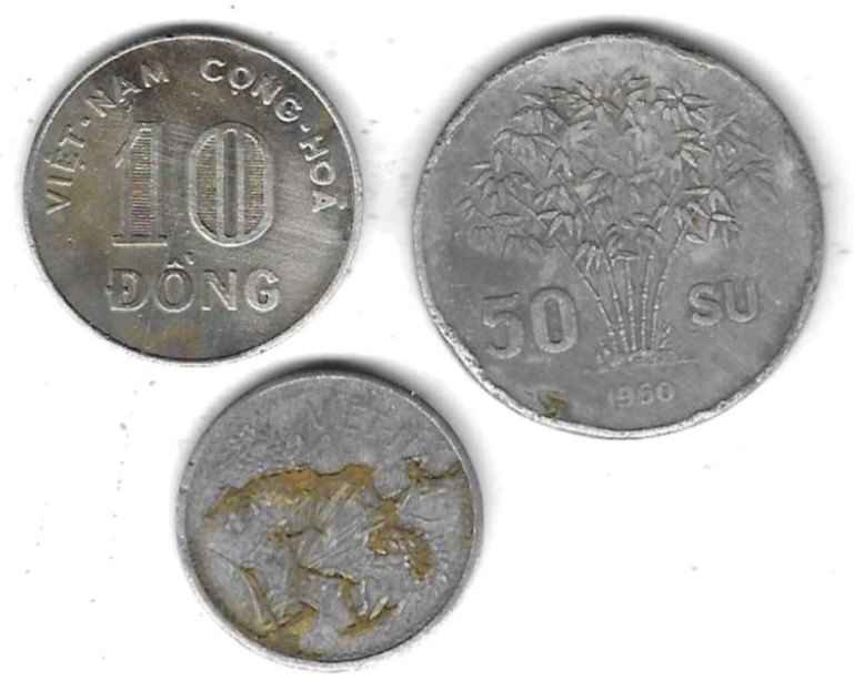  Vietnam kleines Lot mit 3 schlechteren Münzen, ist Kleber drauf, Einzelaufst. und Scan siehe unten   