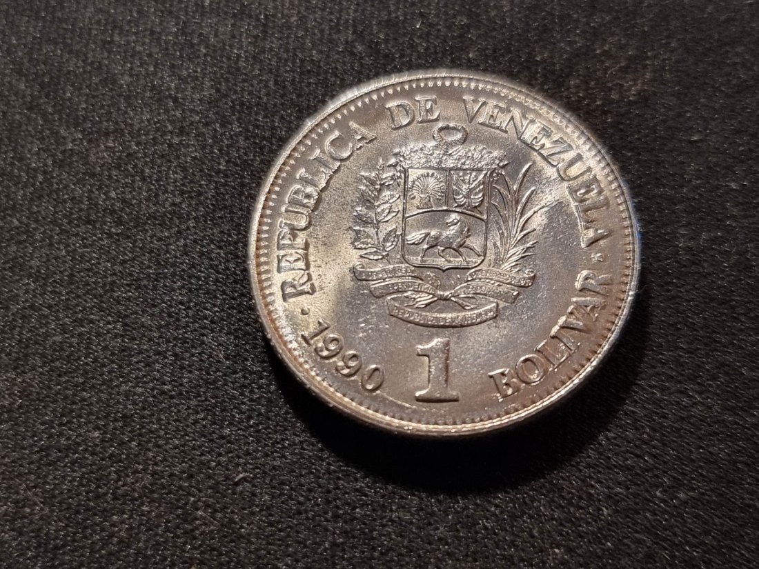  Venezuela 1 Bolivar 1990 STG   