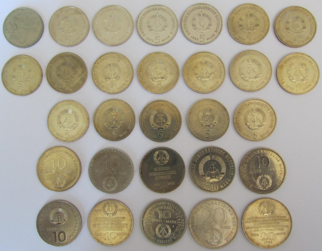  DDR: Großes Lot aus 29 verschiedenen Gedenkmünzen   