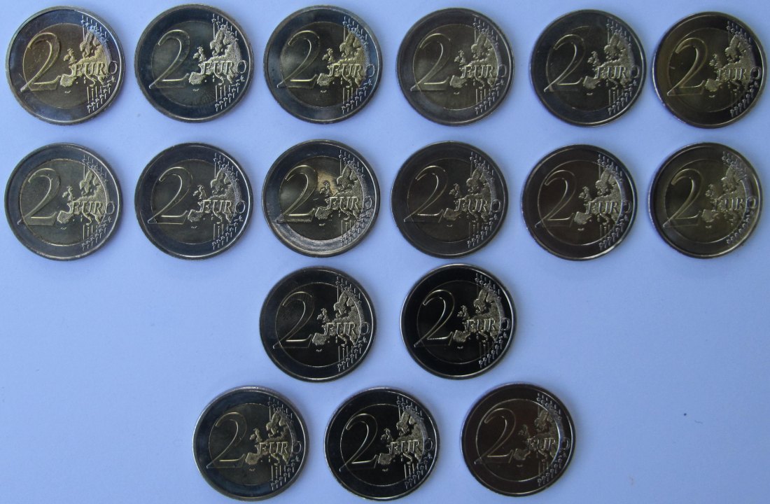  Malta/Zypern: Lot aus 17 verschiedenen 2-Euro-Gedenkmünzen   