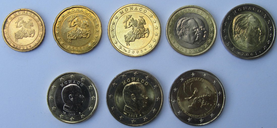  Monaco: Lot aus acht verschiedenen Euromünzen   