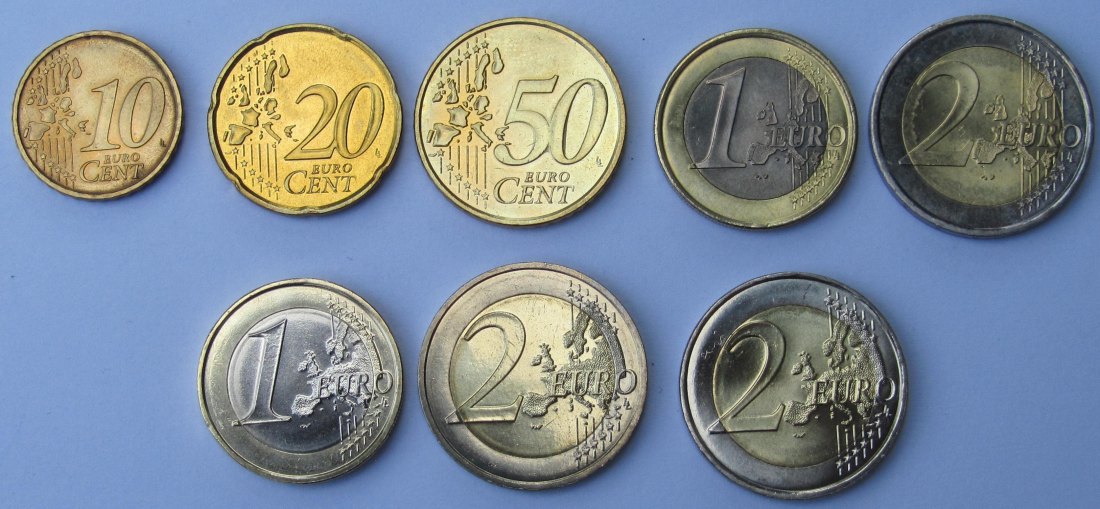  Monaco: Lot aus acht verschiedenen Euromünzen   