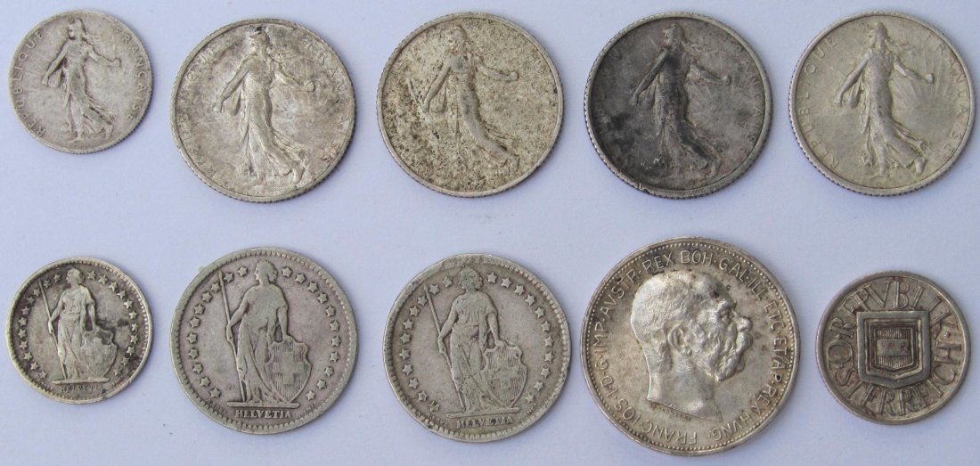 Frankreich/Schweiz/Österreich: Lot aus zehn Silberkursmünzen, zusammen 39,5 g Feinsilber   