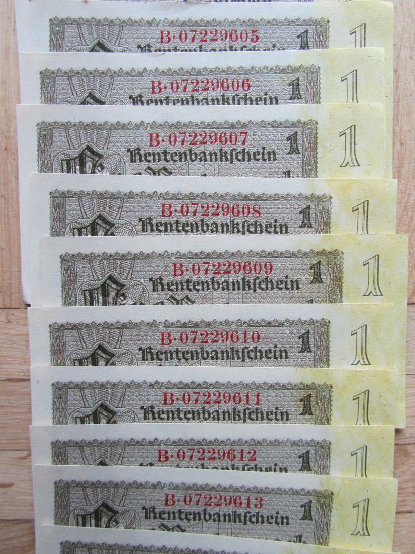  Deutsches Reich: Kassenfrische Serie aus 51 x 1 Rentenmark mit fortlaufenden Seriennummern   