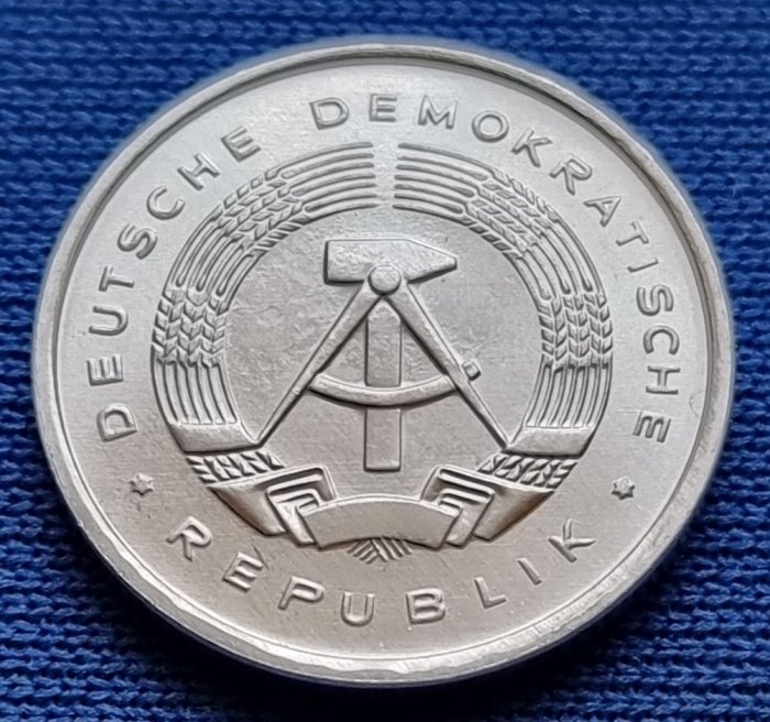  988(4) 5 Pfennig (DDR) 1988/A in UNC .............................................. von Berlin_coins   