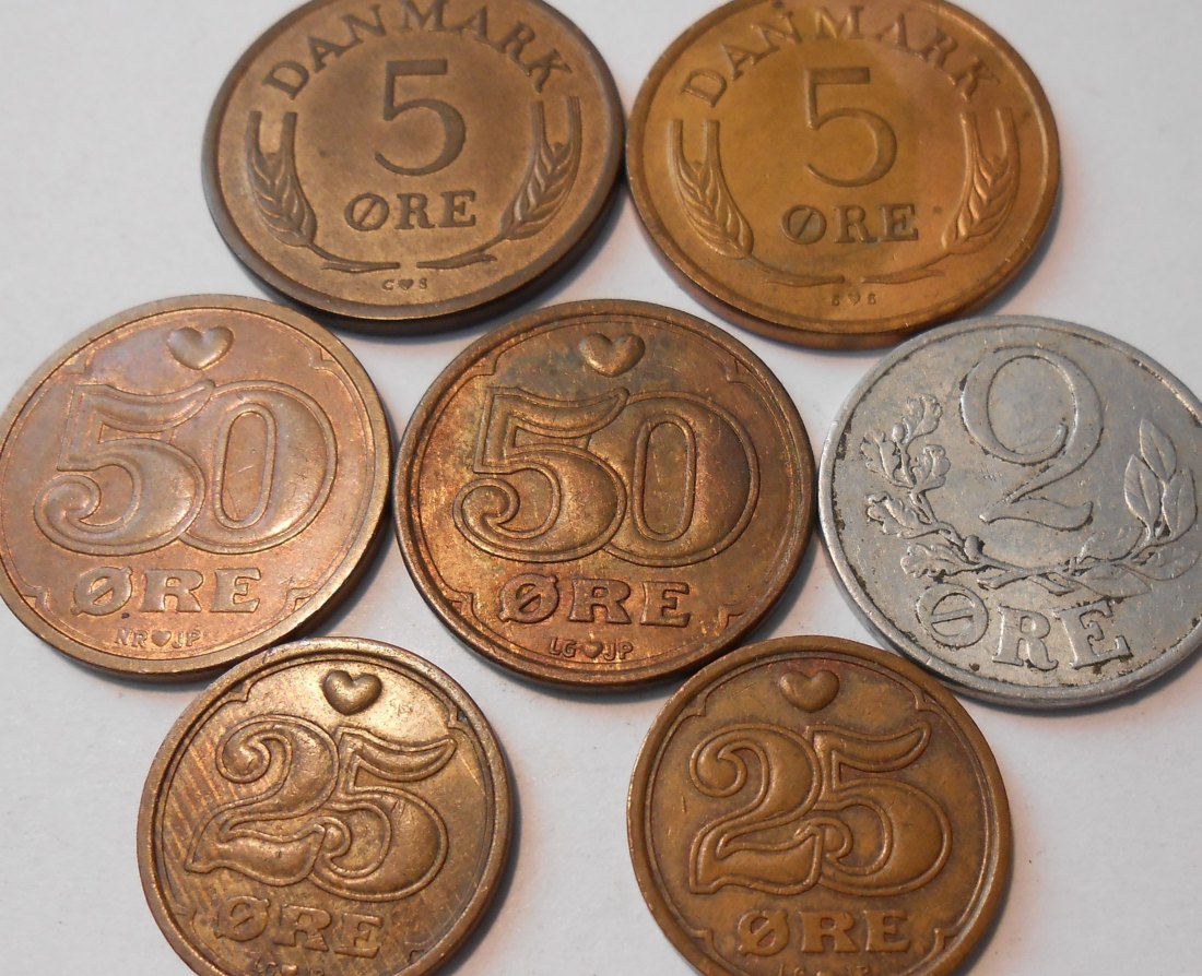 M.101. Dänemark, 7er Lot, 2 Öre 1941, 5 Öre 1964+1972, 25 Öre 1990+1991, 50 Öre 1989+1990
