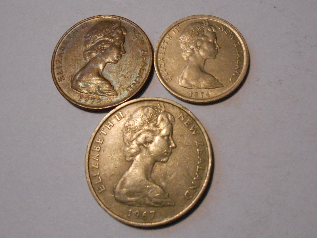  M.104. Neuseeland, 3er Lot, 2 Cent 1972, 5 Cent 1974, 10 Cent-1 Schilling 1967   