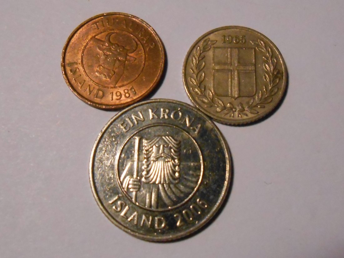  M.125. Island, 3er Lot, 10 Aurar 1981 (KM# 25), 25 Aurar 1965 (KM# 11), 1 Krone 2006 (KM# 27a)   