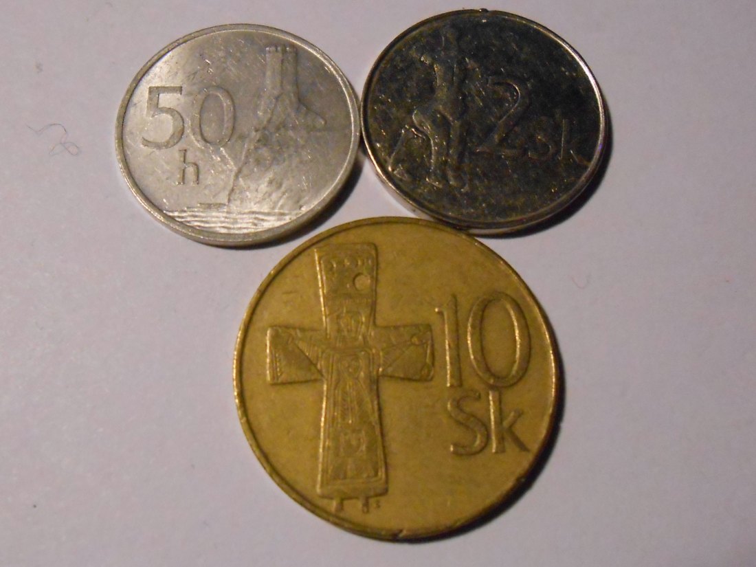  M.126. Slowakei, 3er Lot 50 Heller 1993 (KM# 15), 2 Kronen 2001 (KM# 13), 10 Kronen 1994(KM# 11.1)   