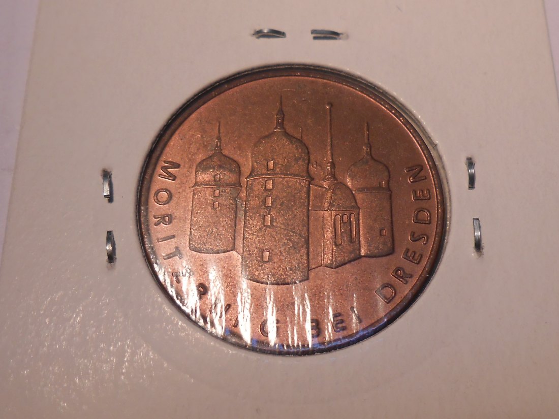  T:7.3. Medaille, DDR 1967, „Moritzburg bei Dresden“, kupferfarben, Rand glatt, Ø 26 mm   