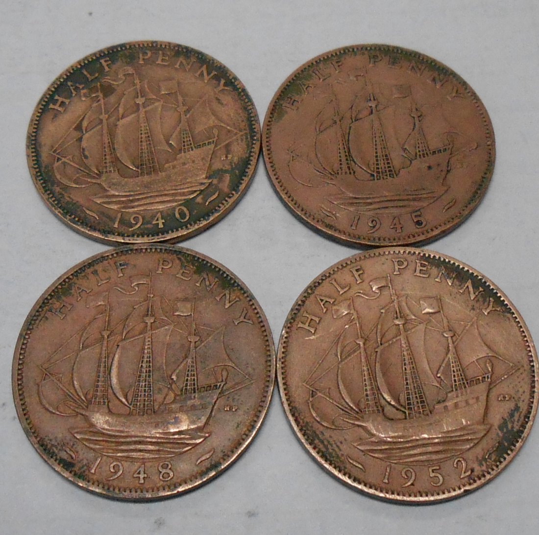  TK4 Großbritannien 4er Lot, 1/2 Penny George VI. 1940 1945 1948 1952   