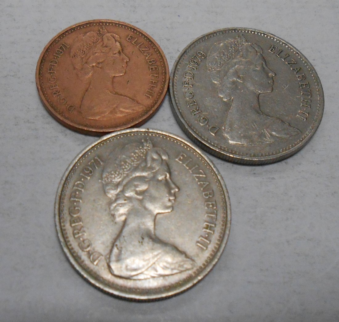  TK6 Großbritannien 3er Lot, Elizabeth II. 1 New Penny 1971, 5 New Penny 1971 1979   