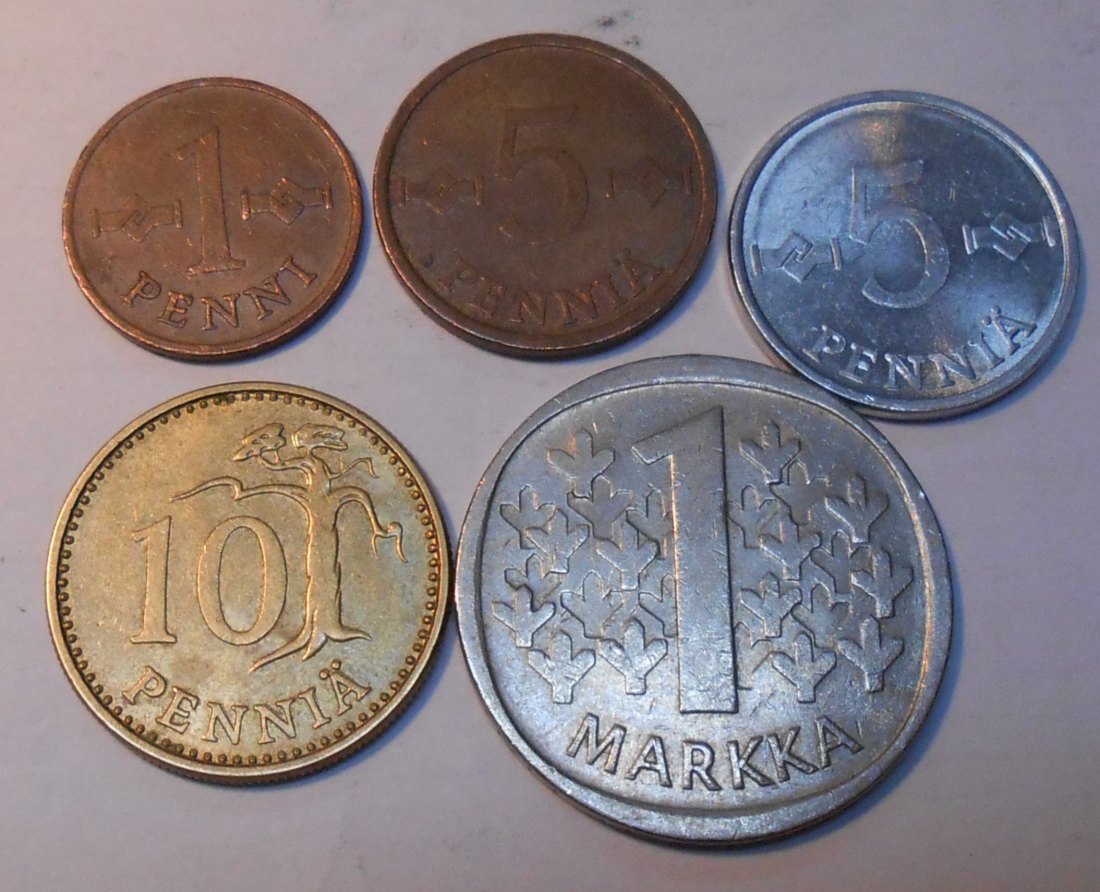  TK55 Finnland 5er Lot, 1 Penniä 1966, 5 Penniä 1972 1980, 10 Penniä 1975, 1 Mark 1971   