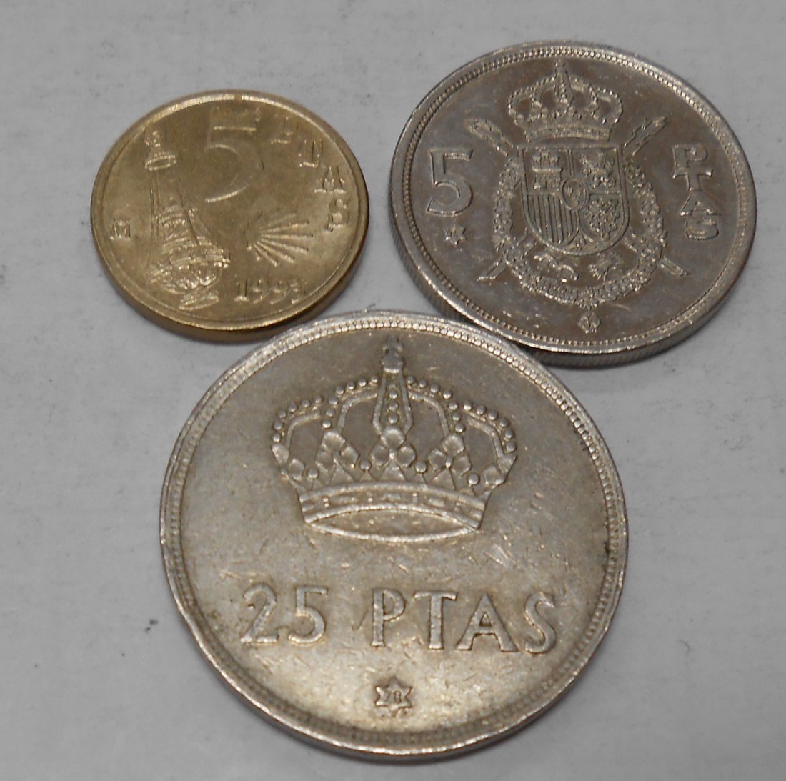  TK78 Spanien 3er Lot, 5 Pesetas 1975 (79 im Stern), 5 Pesetas 1993, 25 Pesetas (78 im Stern)   