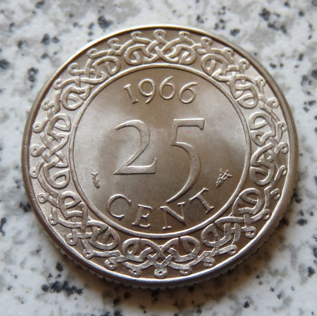  Surinam 25 Cents 1966   