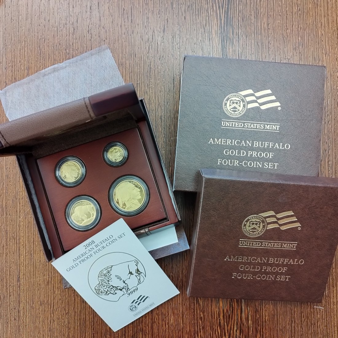 PEUS 1575 USA Insg. 57,54 g Feingold. Incl. Holzbox, Verpackung + Zertifikat Buffalo Proof-Set (4 Münzen) GOLD 2008 W Proof (Kapsel)