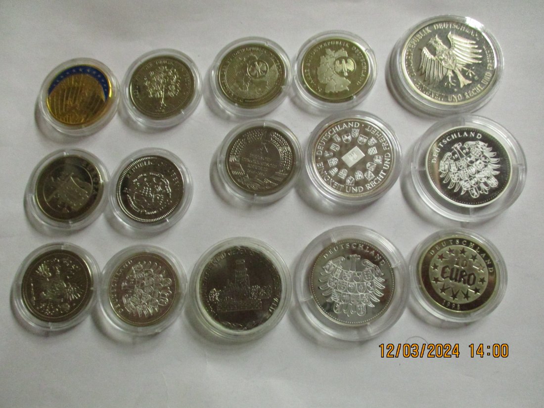  Lot - Sammlung Medaillen siehe Foto / MH1   