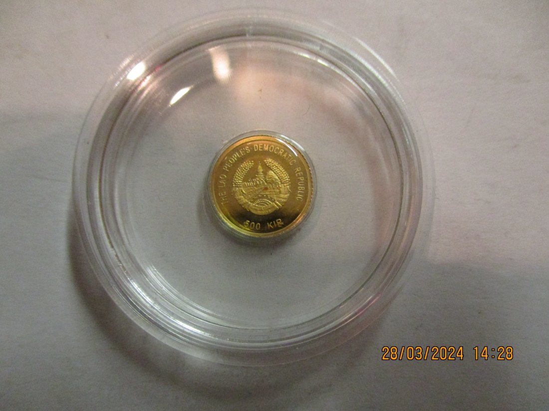  500 Kip Laos 2010 Goldmünze 99999er Gold 0,5 Gramm / M9   