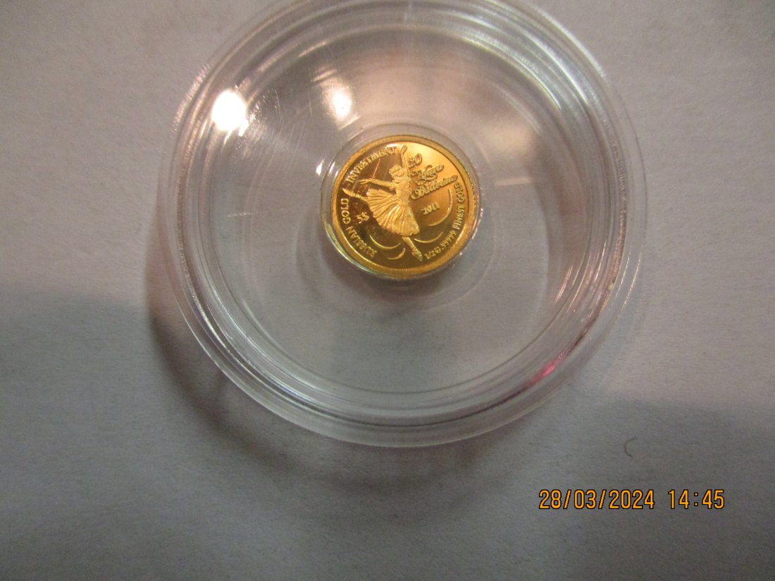 5 Dollars 2011 Cook Islands Goldmünze 9999er Gold 0,5 Gramm / M14   