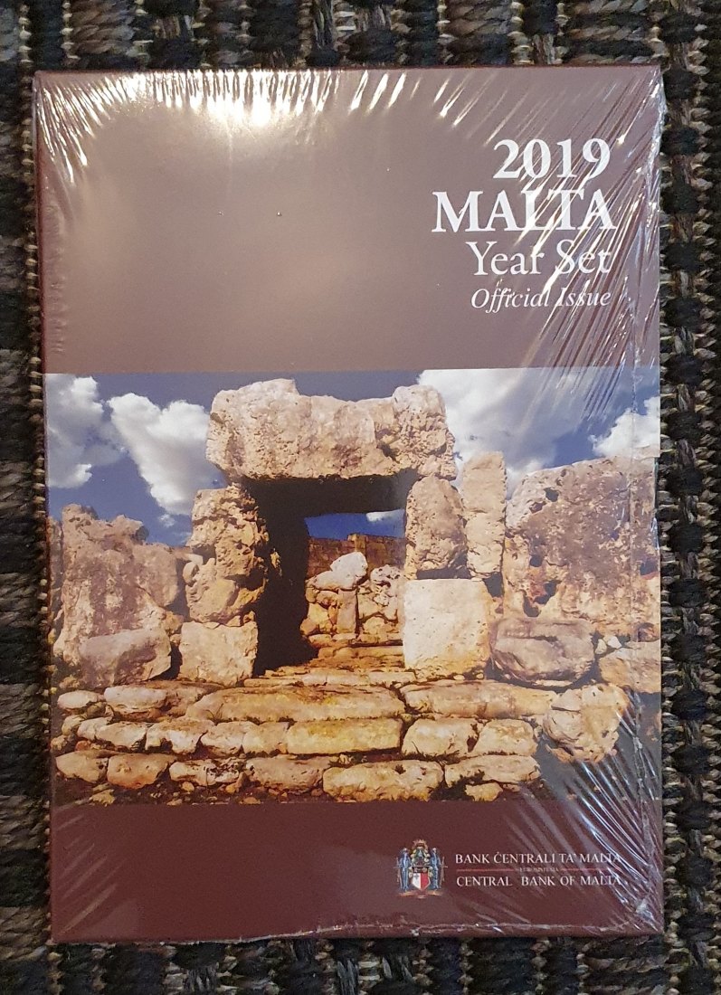  Malta 2019, originaler KMS mit 2 € Gedenkmünze Ta Hagrat (Mz. F im Stern), 9 Münzen zu 5,88 €   