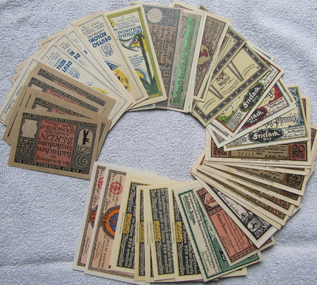  Notgeld: Lot aus 70 verschiedenen Kleingeldscheinen Brandenburg, B-L   