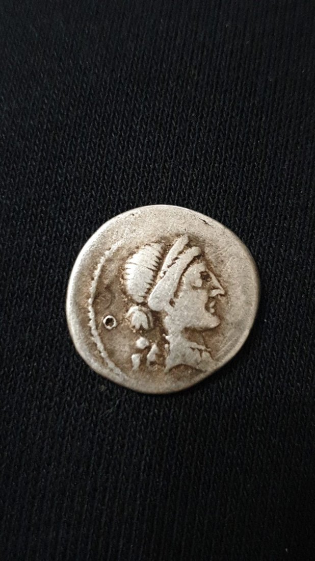  Roman 49-44BC Julius Caesar AR denarius trophy with 2 captives   