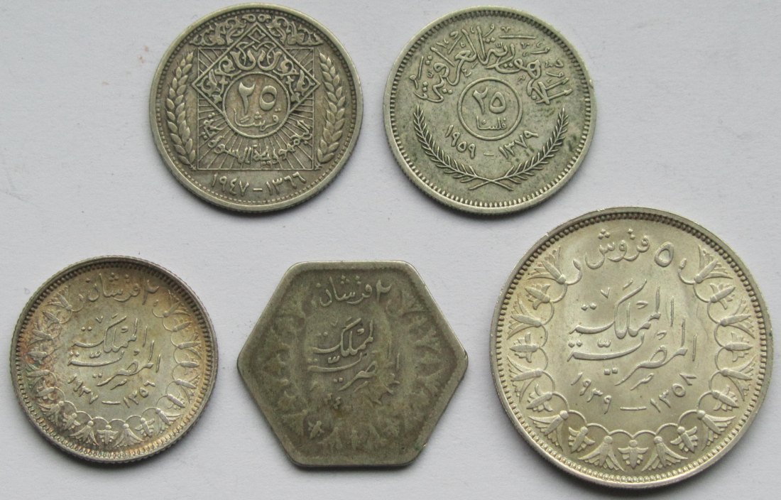  Naher Osten: Lot aus fünf verschiedenen Silbermünzen, zusammen 12,3 g Feinsilber   
