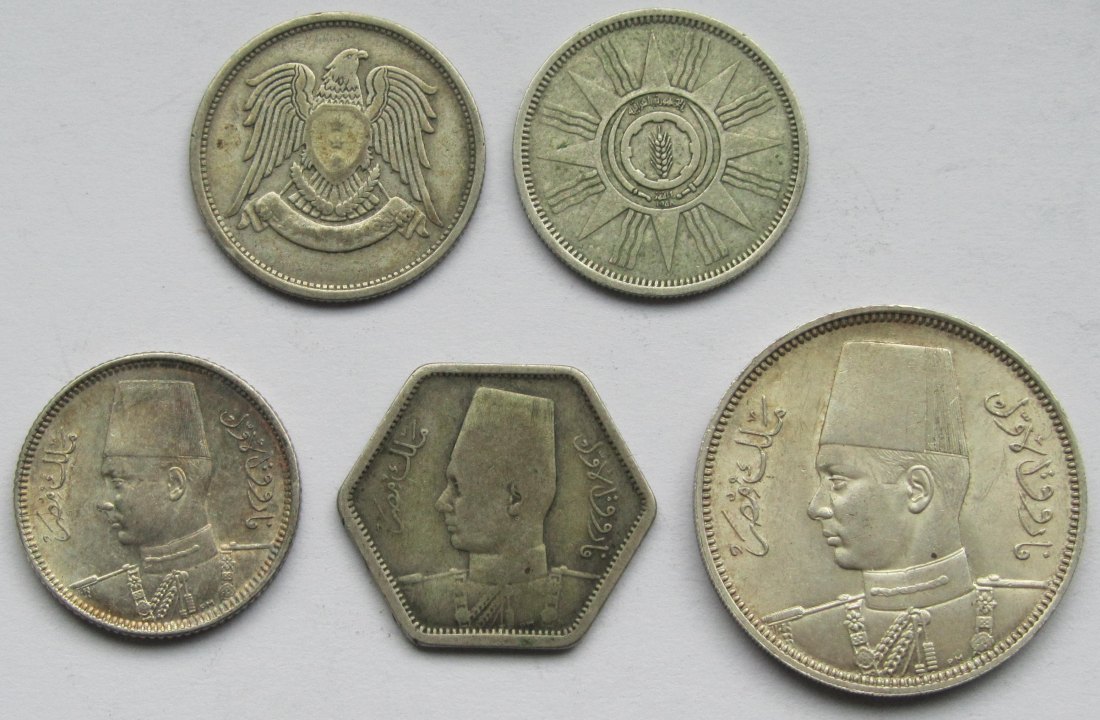  Naher Osten: Lot aus fünf verschiedenen Silbermünzen, zusammen 12,3 g Feinsilber   