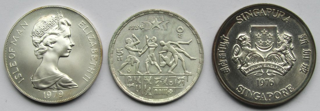  Lot aus drei Silber-Gedenkmünzen, zusammen 53,8 g Feinsilber   