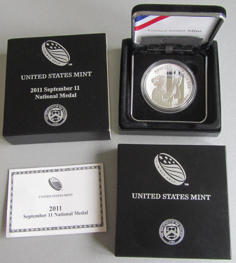  USA Vereinigte Staaten: Silbermedaille 10 Jahre 11. September, 1 Unze Feinsilber   