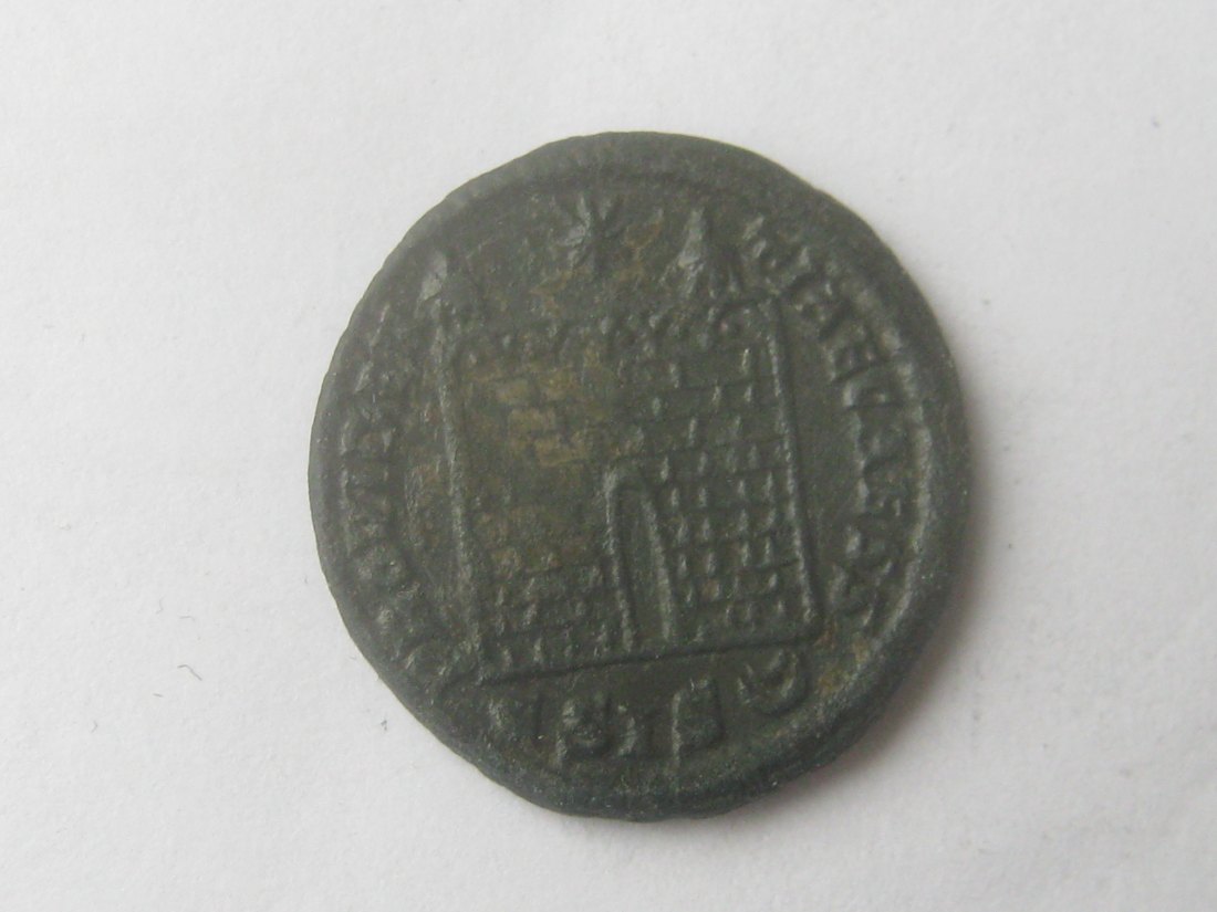  Follis Constantinus II.-337-340-als Caesar 316-337; Rv.: PROVIDENTIAE CAESS; Siscia;vz   