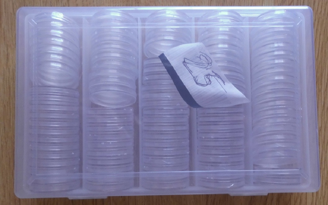  100 Stück Münzkapseln 25mm in Box für Medaillen und Münzen Acryl klar randlos NEU   