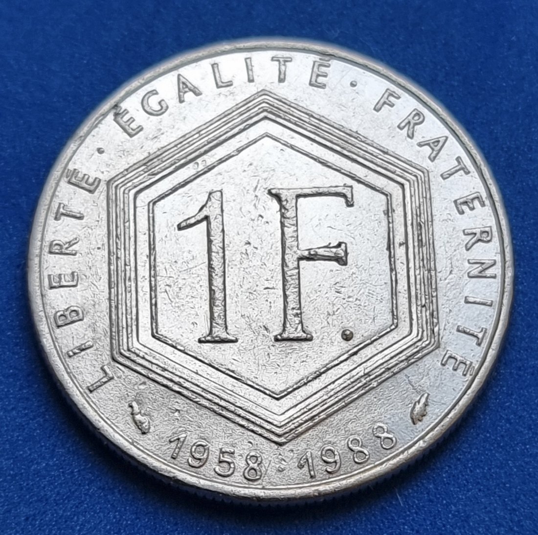 1302(11) 1 Franc (Frankreich / 30 Jahre V. Republik) 1988 in ss-vz ............... von Berlin_coins