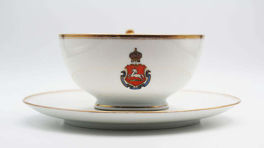 Teetasse mit Untertasse aus dem Service der König von Hannover Ernst August I.