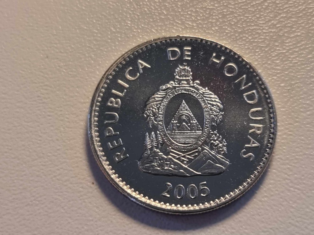  Honduras 50 Centavos 2005 STG   