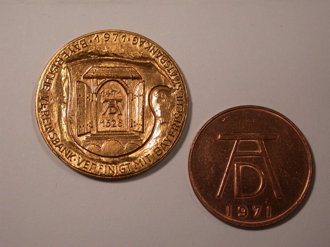  I17  Nürnberg Dürer 2 Medaillen von 1971 Bank und Dürer   Originalbilder   