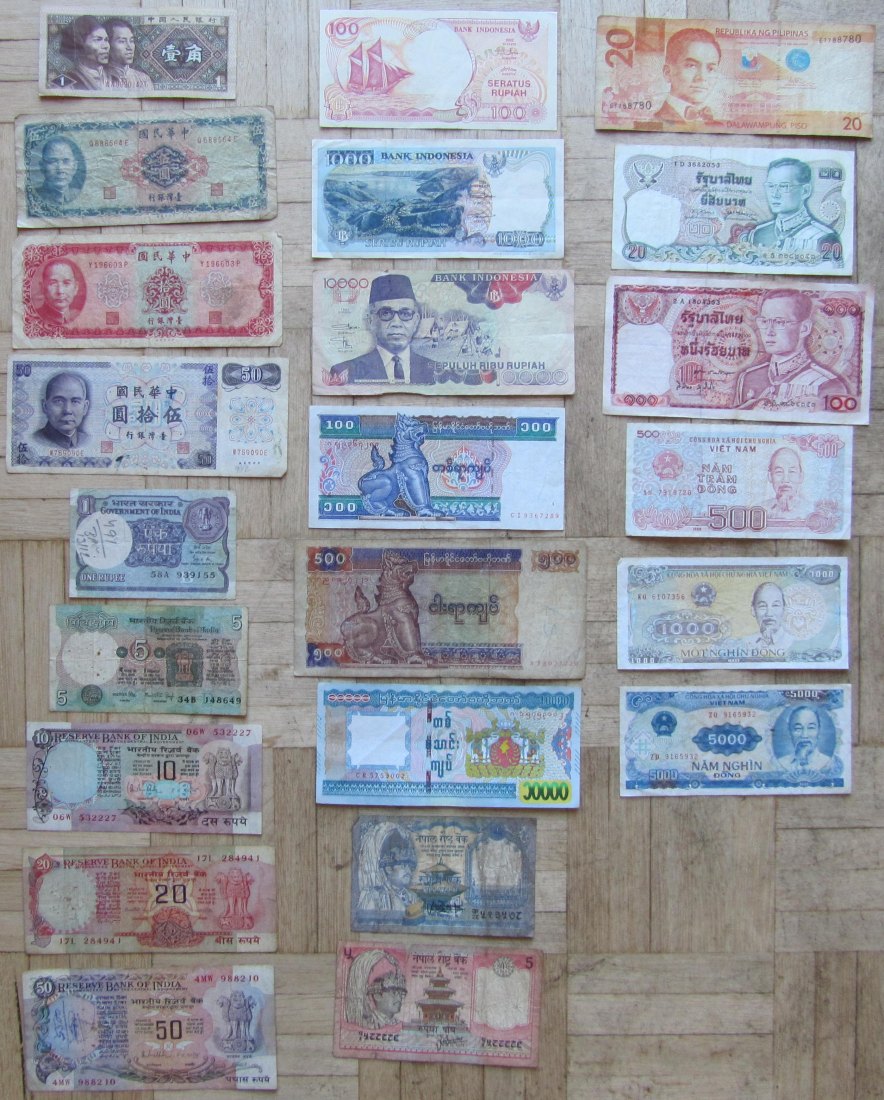  Asien: Lot aus 23 verschiedenen Banknoten   