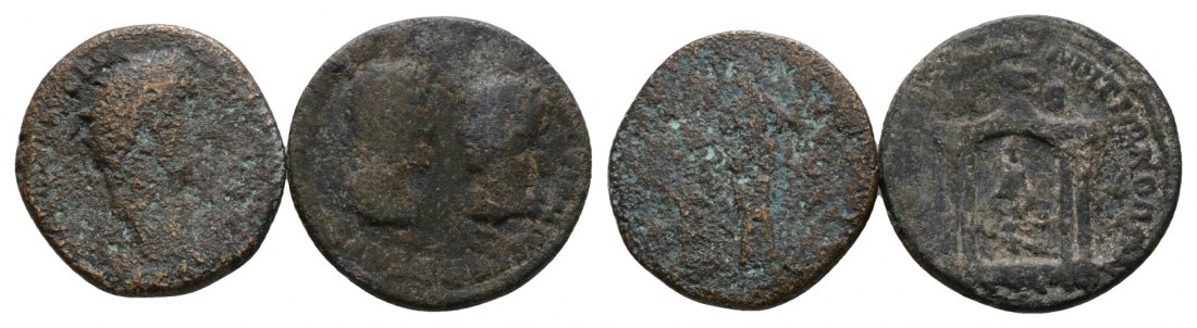  Antike; 2 Kleinmünzen; Bronze; (12,85 g; Ø 25,9 mm); (13,56 g; Ø 29,7 mm)   