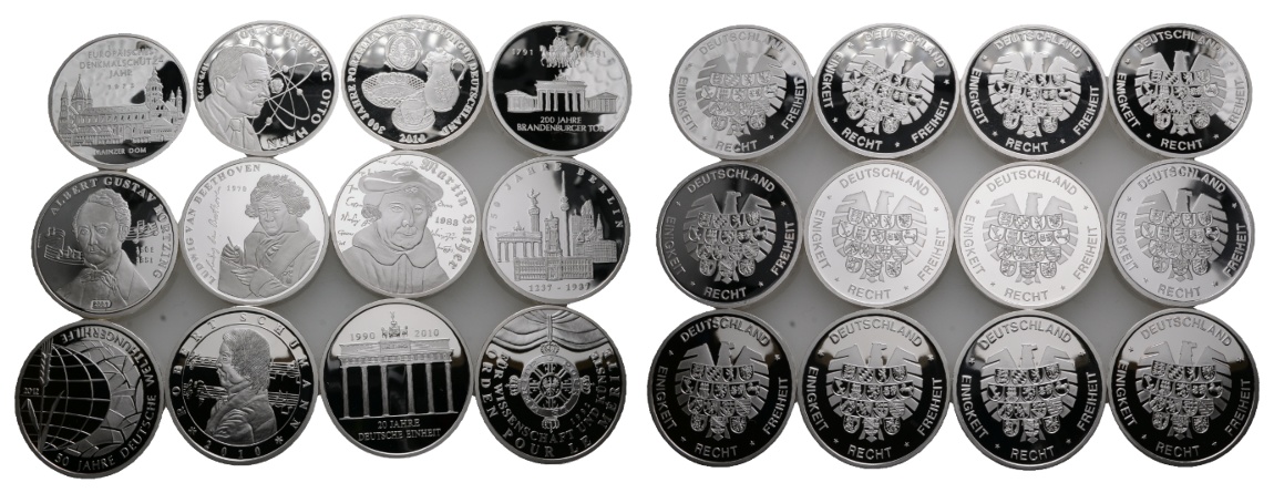 12 Medaillen; Sonder - Gedenkprägungen; versilbert; 22,5 g; Ø 36 mm